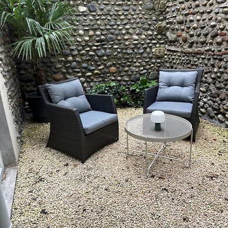 Le Patio : Appartement Chic 3 Chambres Au Coeur De Pau Esterno foto